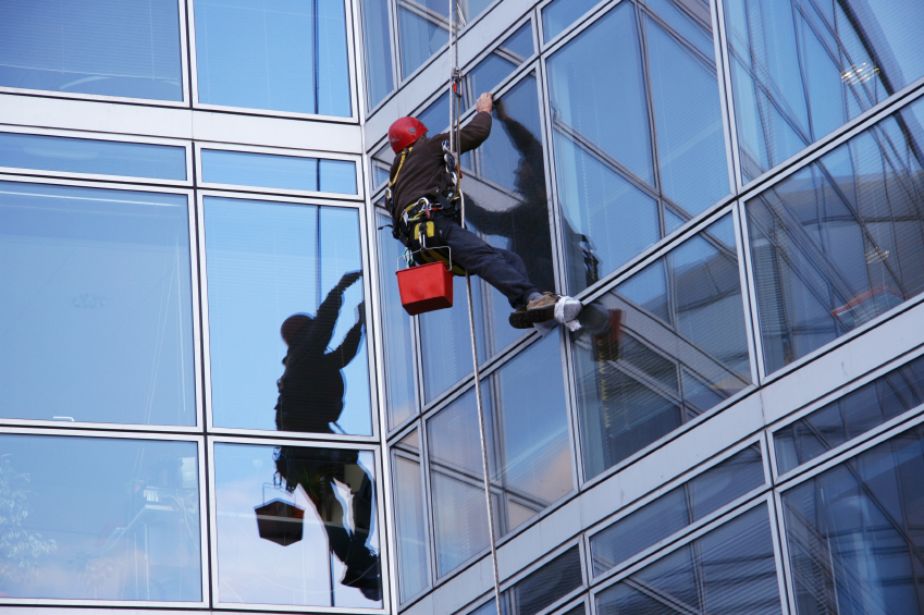 high-rise-window-cleaning